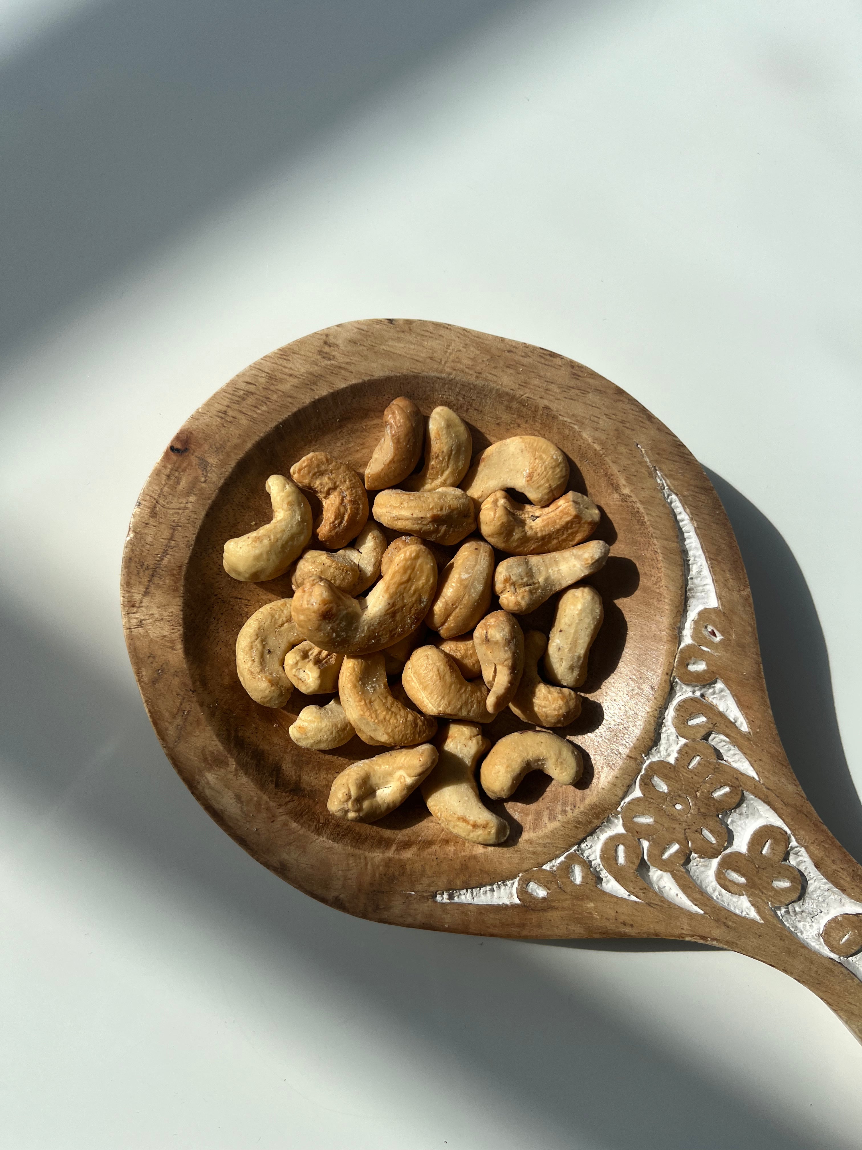 ROASTED SALTED CASHEWS